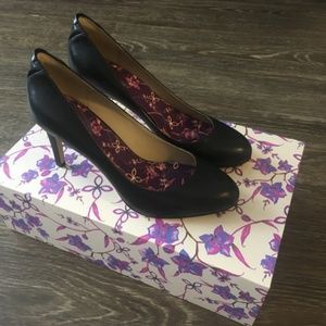 Veerah Black Vegan Audrey Pumps